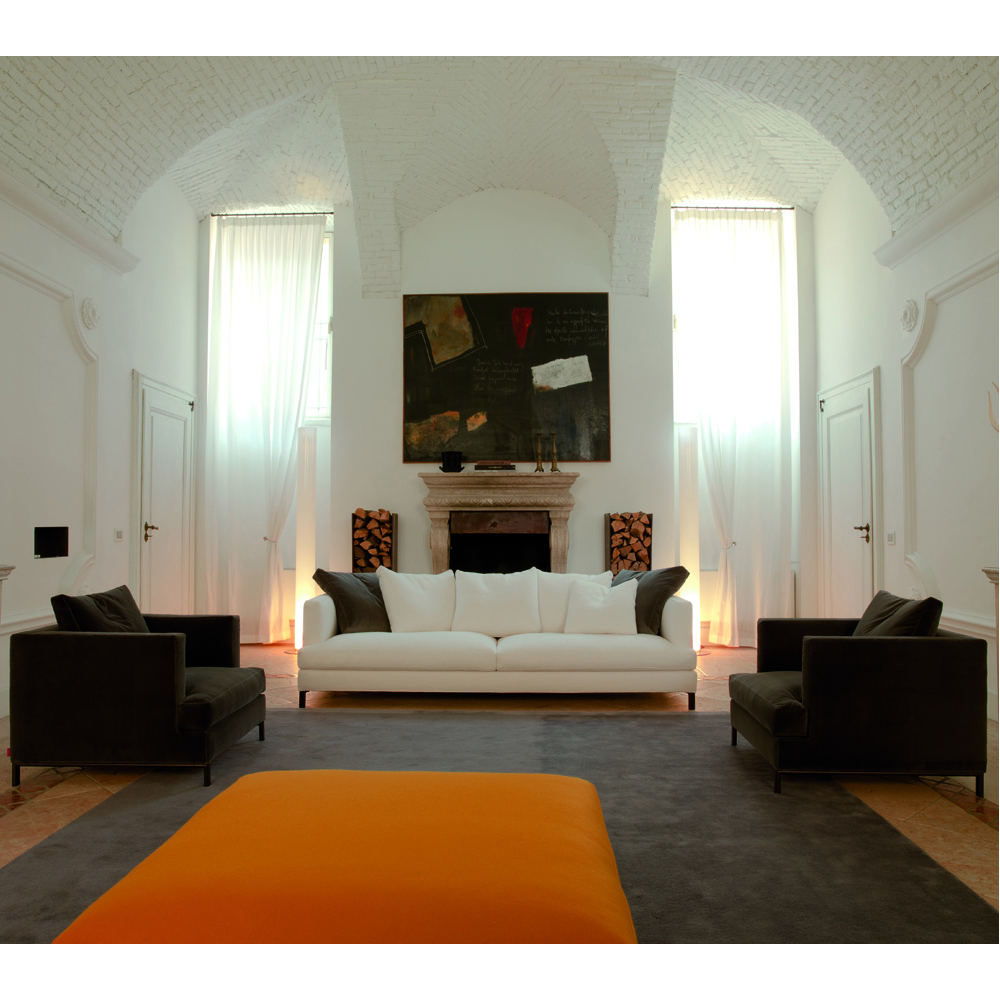 Hampton Sofa designed by CRD Verzelloni for Verzelloni