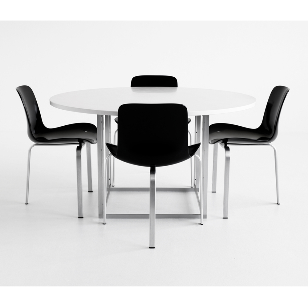 PK58 Table designed by Poul Kjaerholm for Fritz Hansen