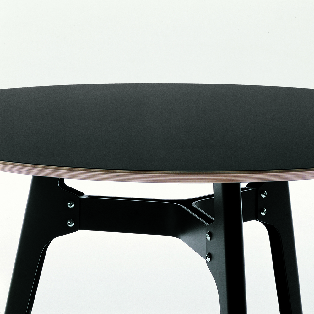 Otis table designed by Lorenz Kaz for De Padova