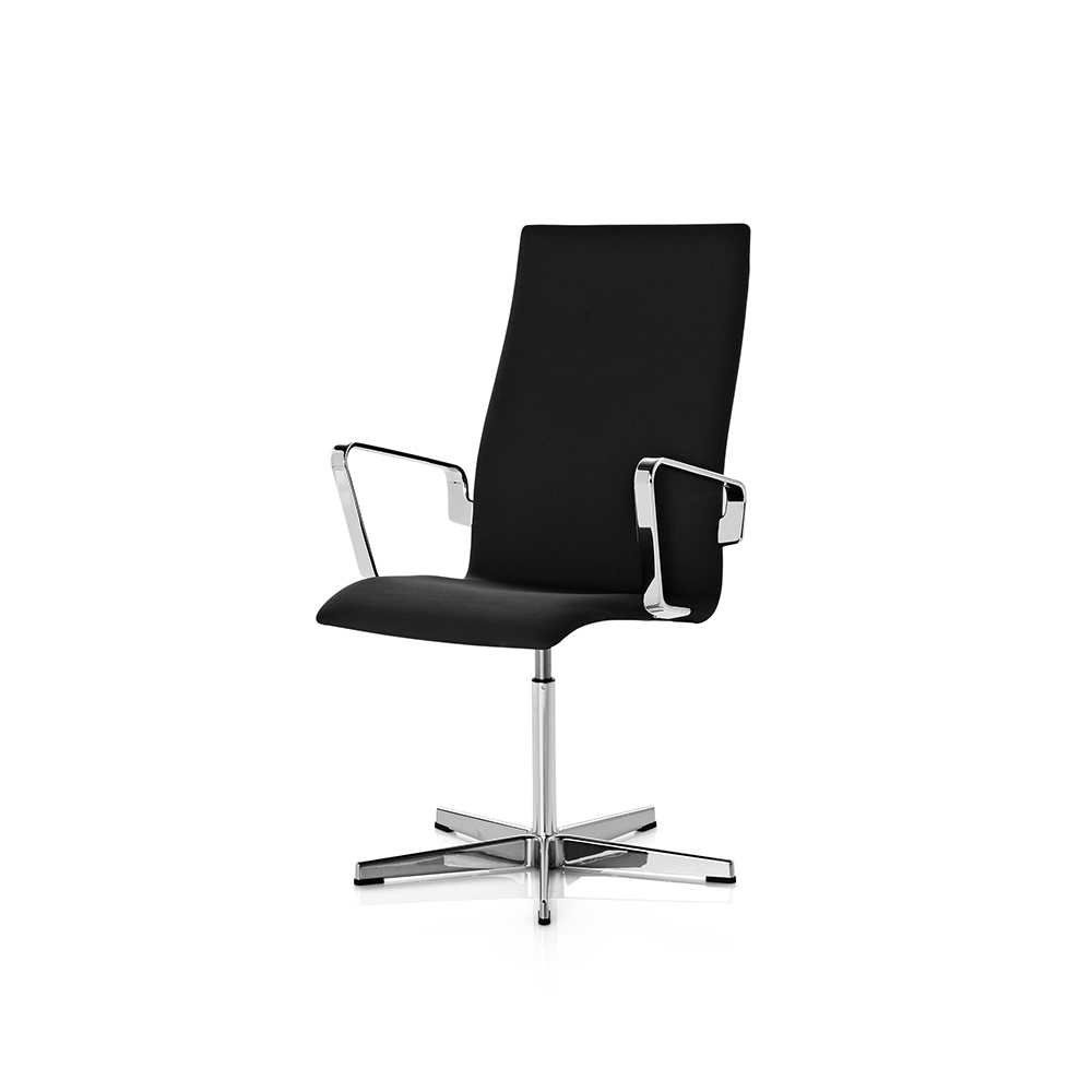Oxford Chair designed by Arne Jacobsen for Fritz Hansen