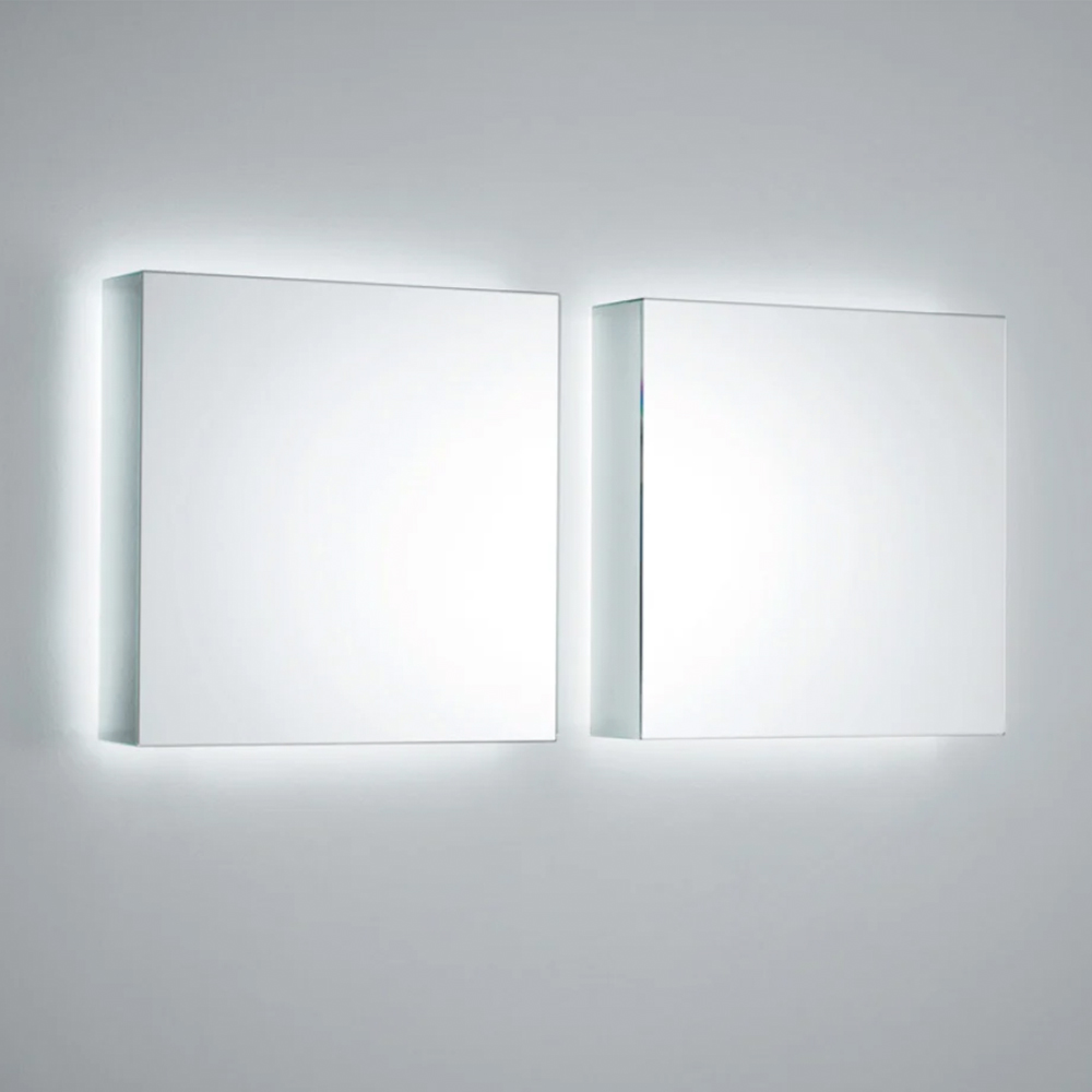 I Massi Spechi mirror designed by Claudio Silvestri for Glas Italia