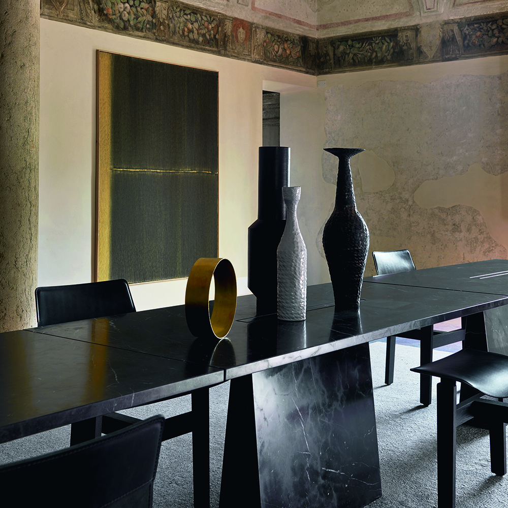 Incas Table designed by Angelo Mangiarotti, manufactured by AgapeCasa.