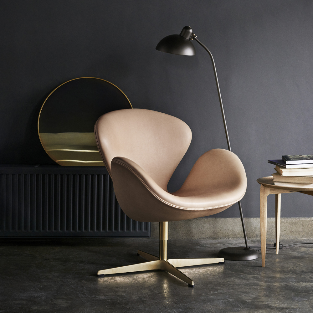 Swan Chair Arne Jacobsen 60th Anniverary Fritz Hansen mid-century modern leather upholstered lounge chair