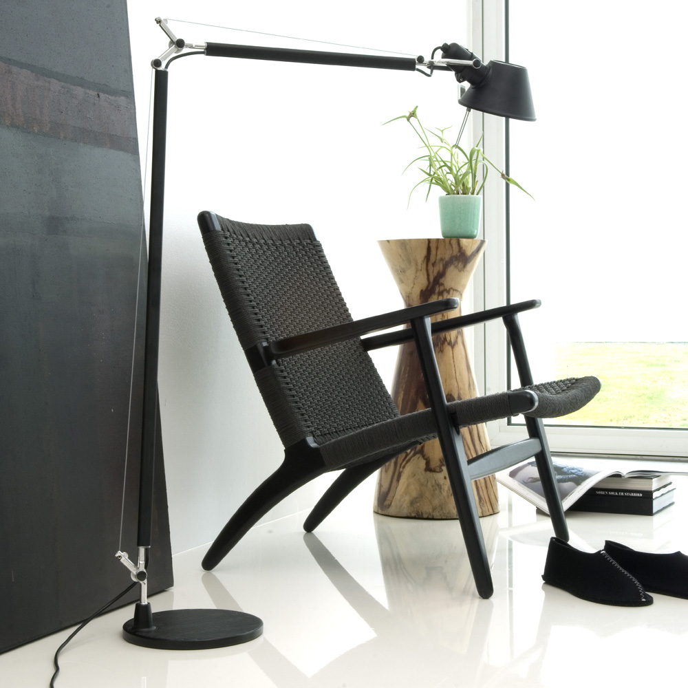 CH25 Easy Chair
