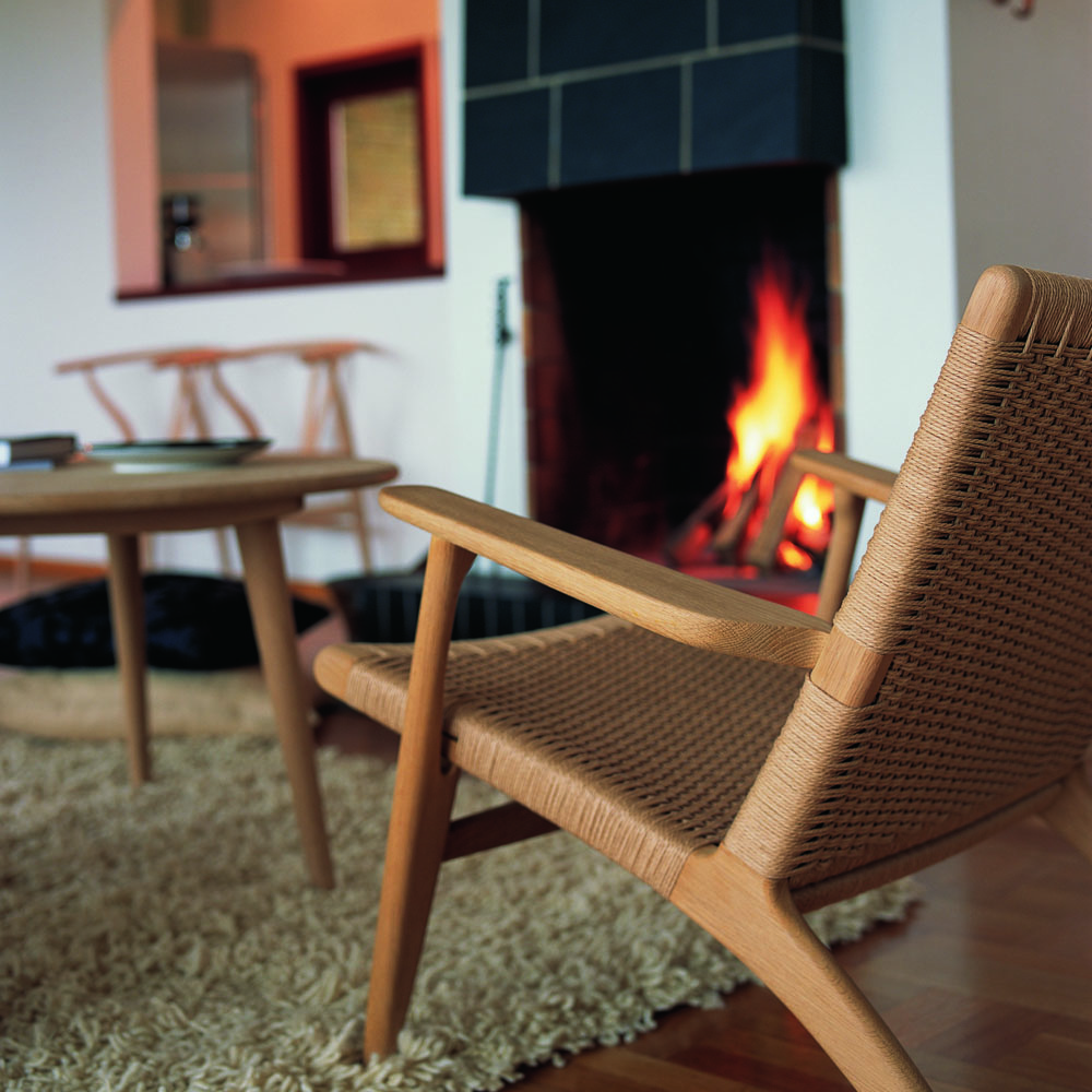 CH25 Easy Chair