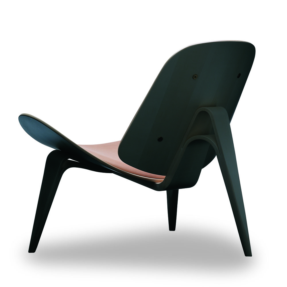 CH07 Shell Chair | Hans J. Wegner | Carl Hansen and Son | SUITE NY