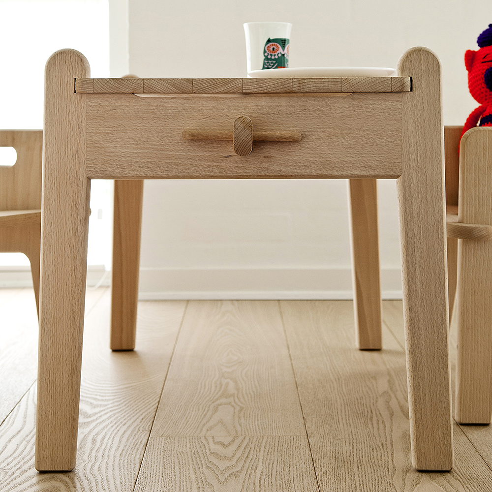 Peter's Table and Chair