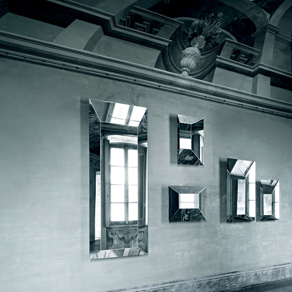 Leon Battista Mirror
