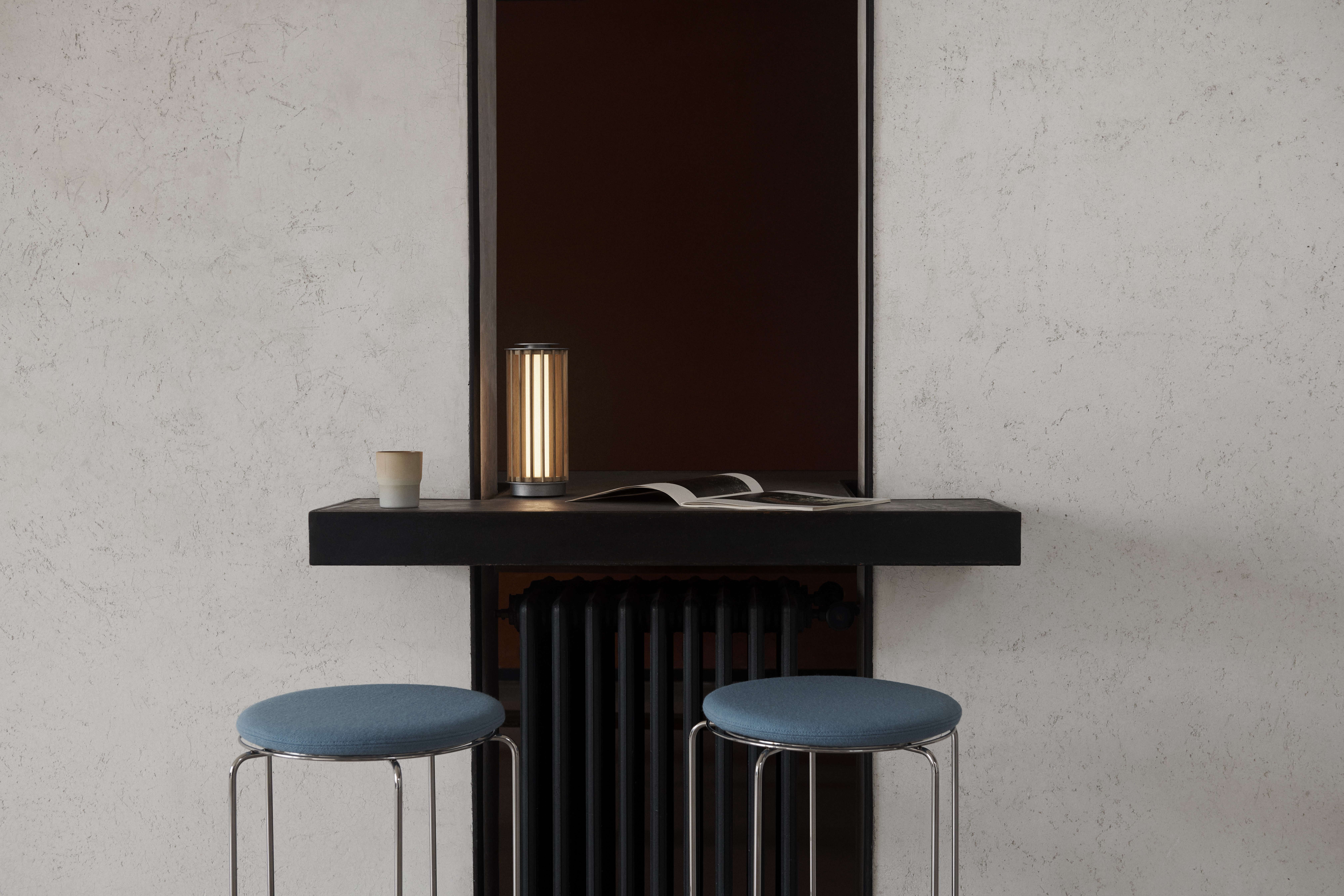 atd-lifestyle-images-collection-202602-numbra-ty3-wire-counter-stool-vp15-wire-stool-seat-pad-vp11