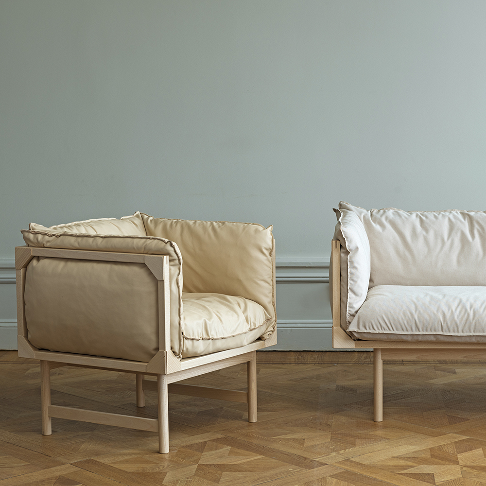 Bleck Sofa
