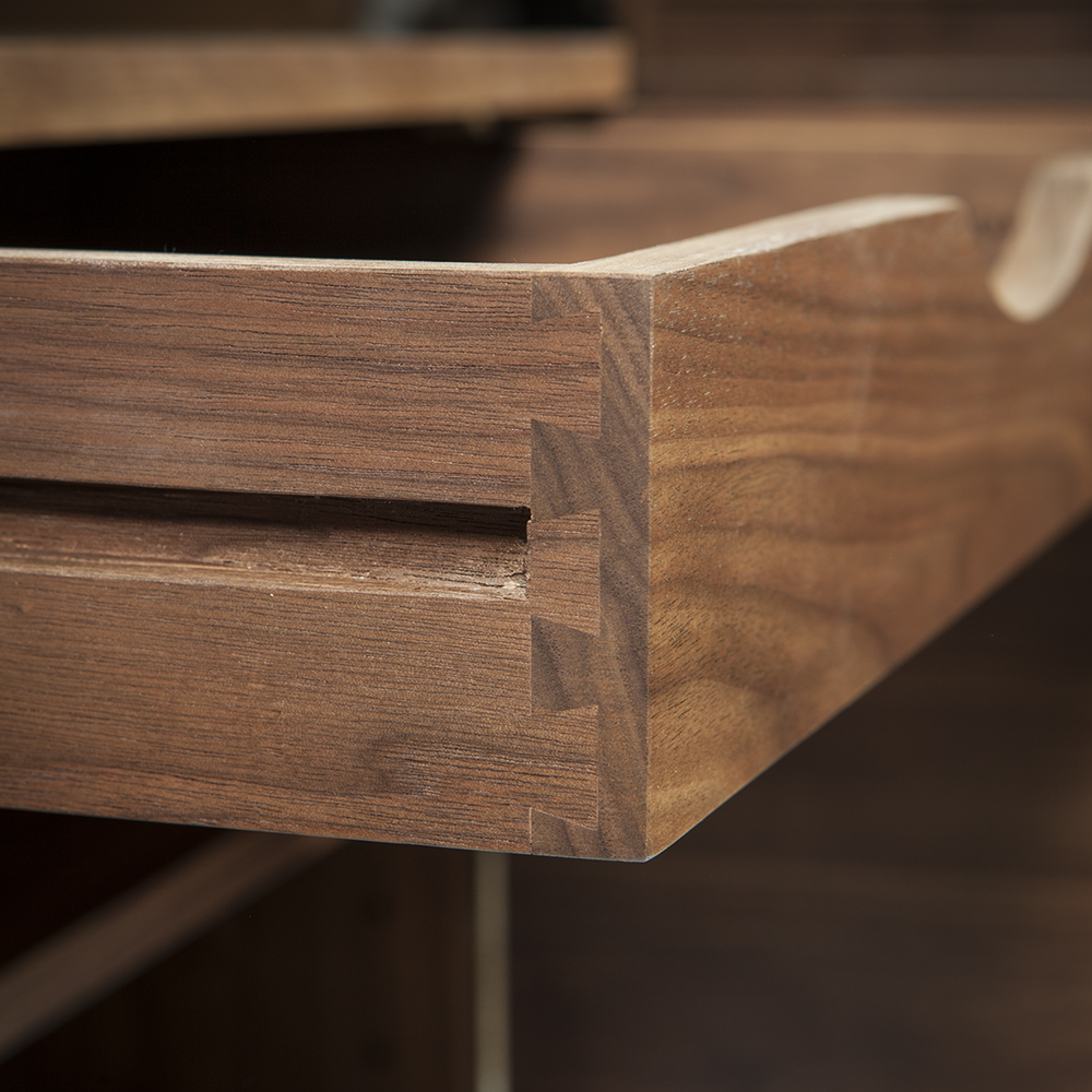 C3000 Credenza
