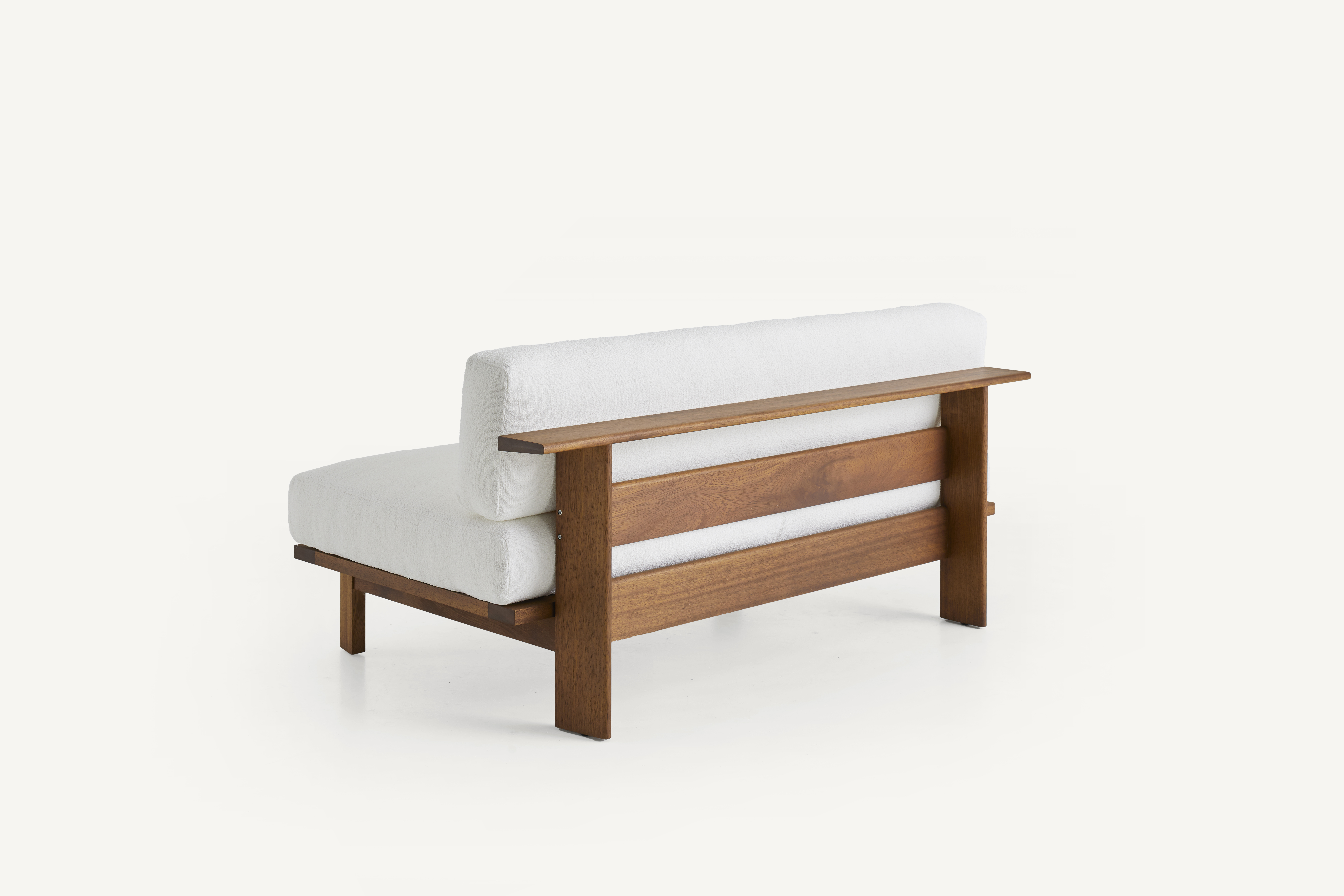 cb-492-rail-settee-armless-in-iroko-three-quarter-back