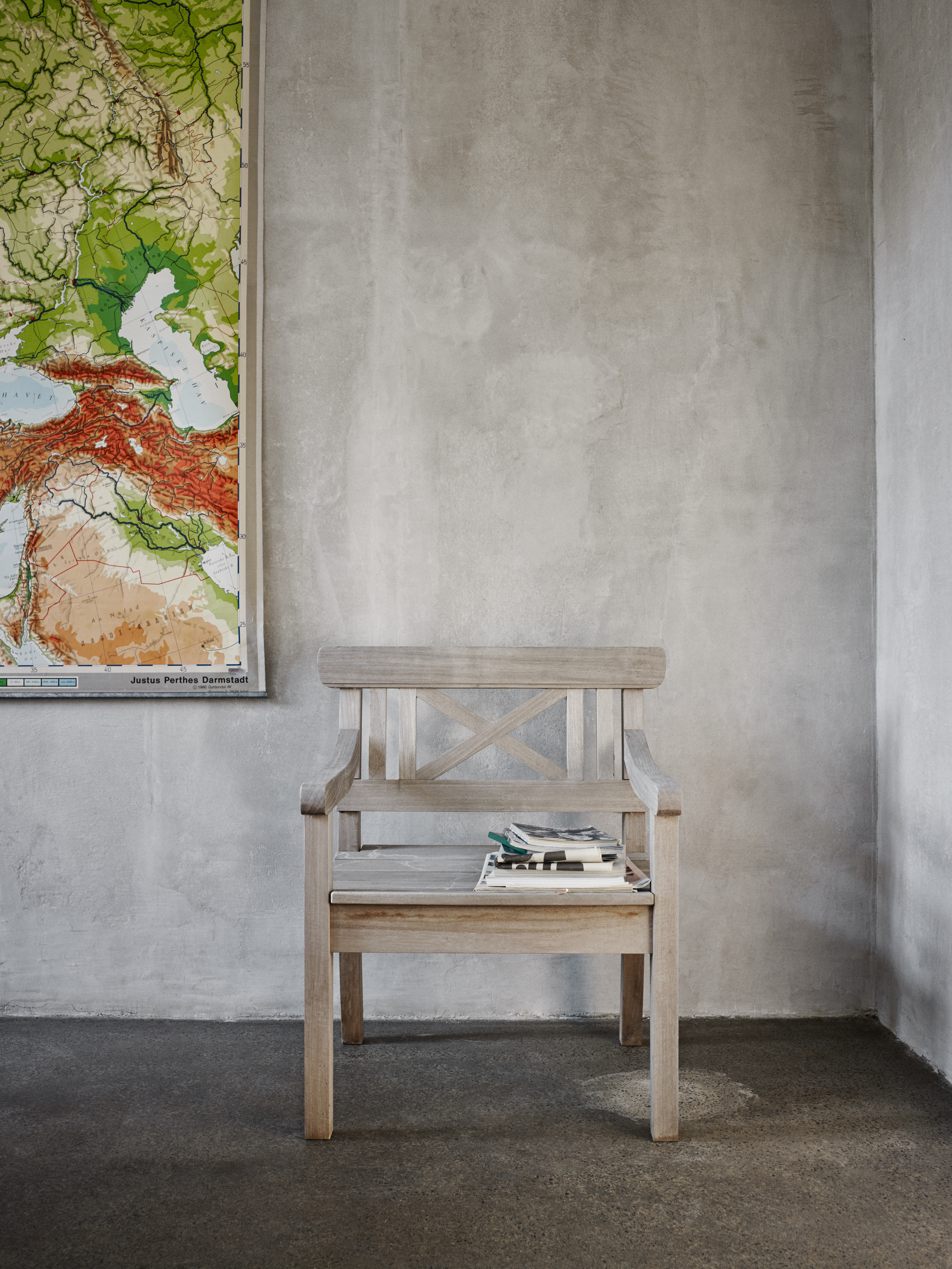 drachmann-chair-02