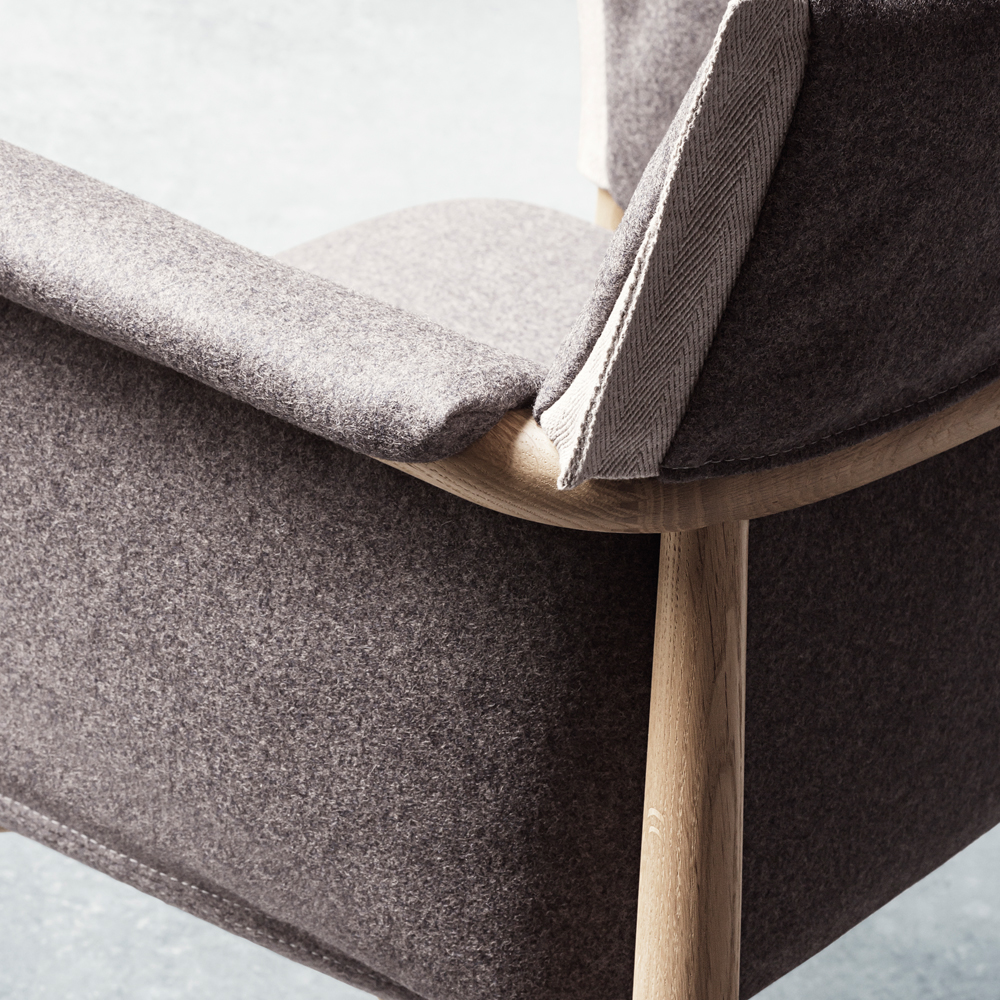 E005 Embrace Chair