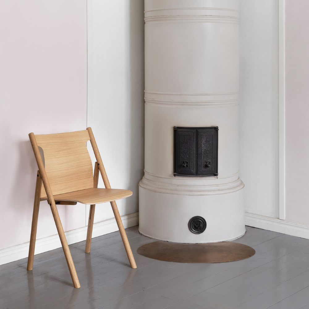 Faneeri Folding Chair