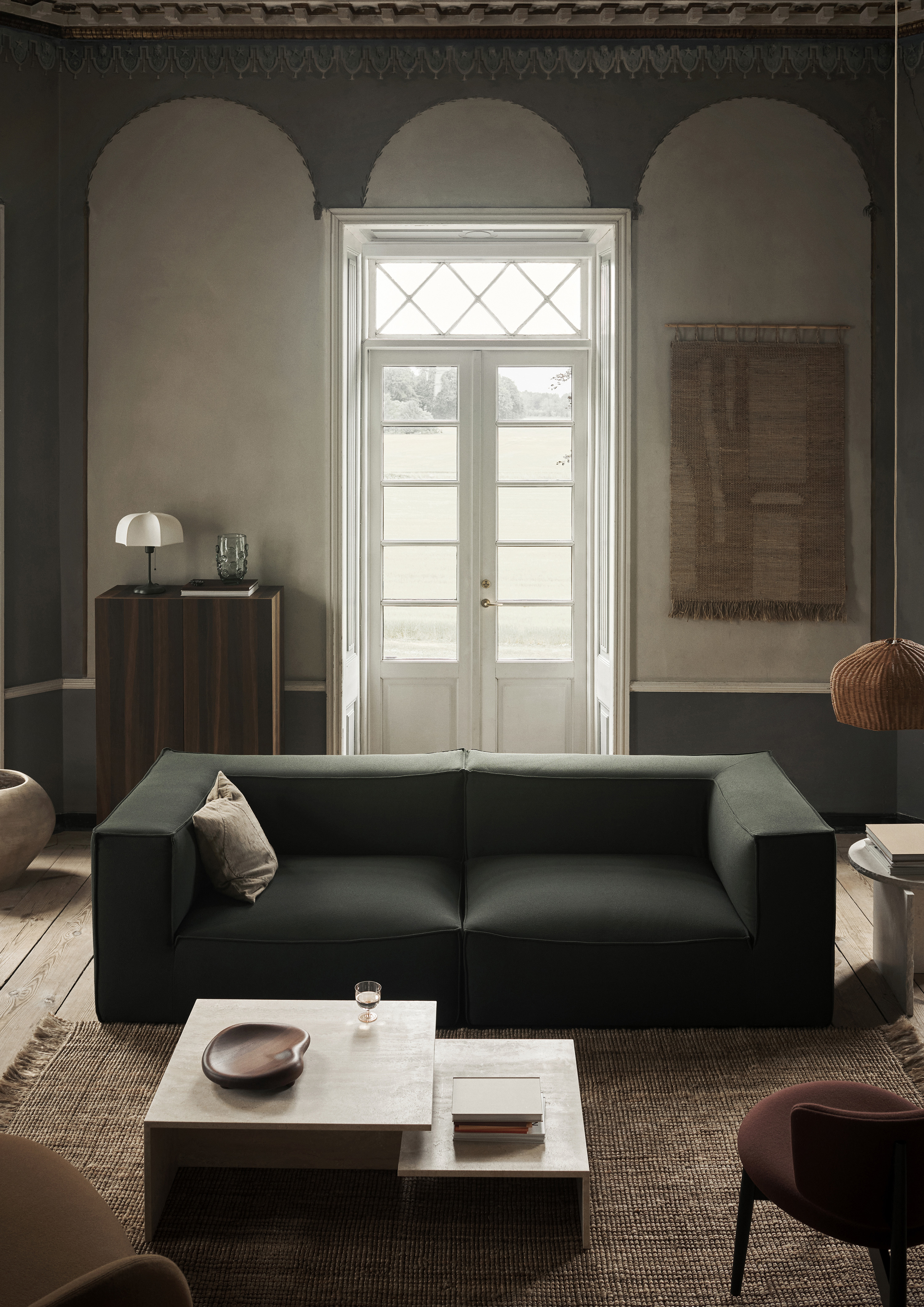 fermliving-aw23-distinctgrandeduotables-1104268310-catenasofa-grainddarkgreen-1104268125-1104268126-01