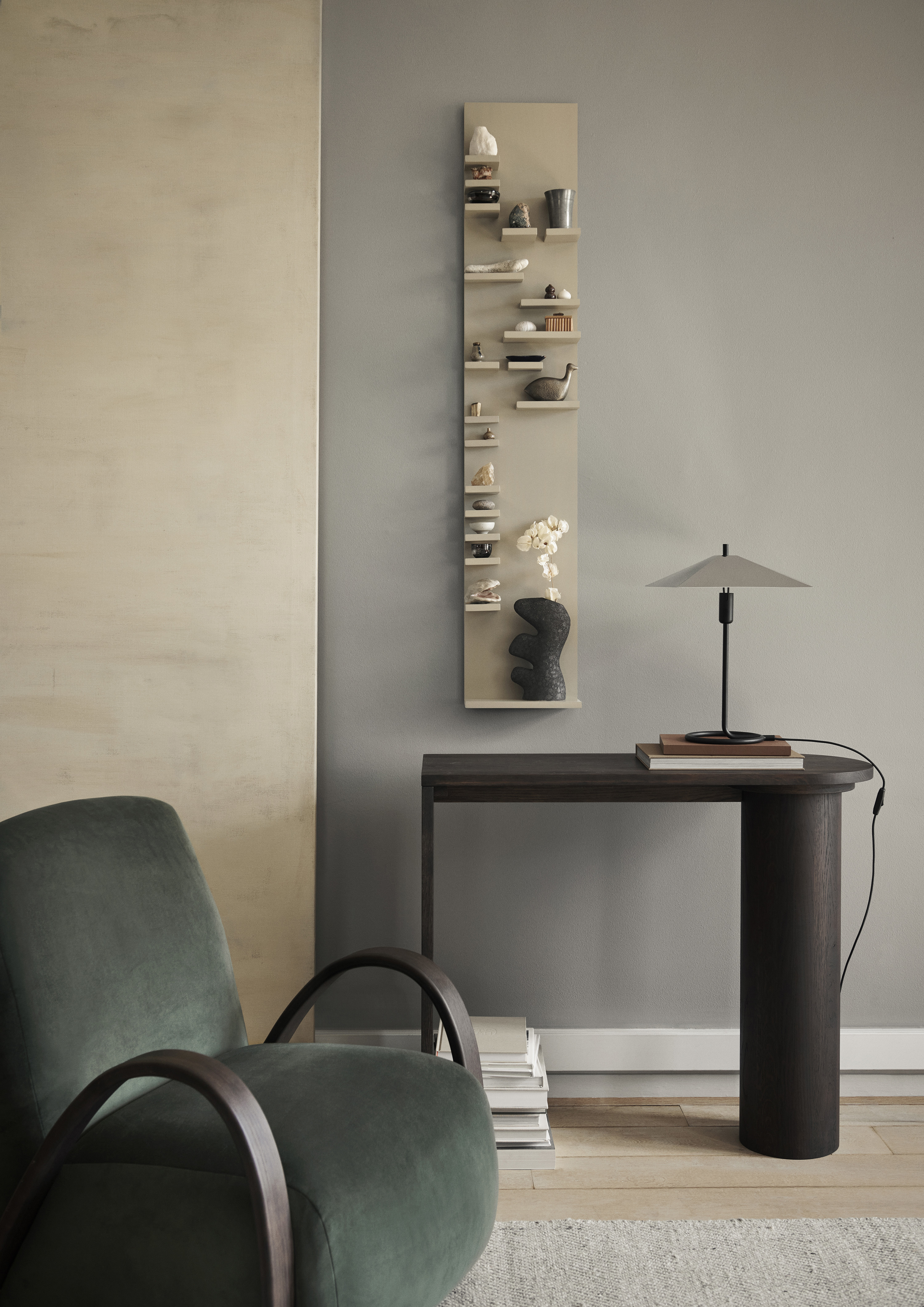 fermliving-aw23-pyloconsoletable-1104268269-paradeshelf-1104268270-buurloungechair-1104268370-filotablelampsquare-1104266766-01