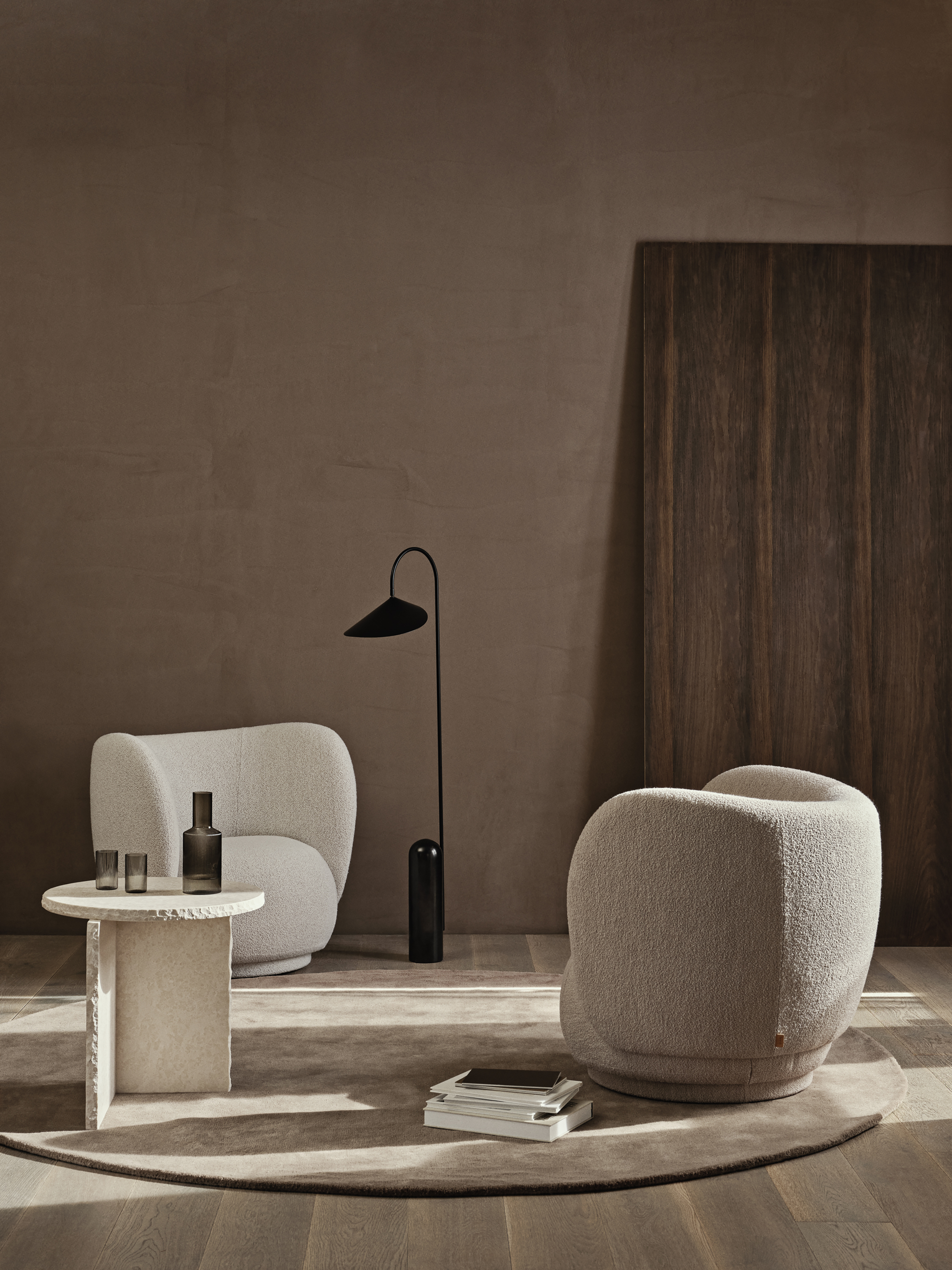 fermliving-ss24-ricoloungechair-softboucleoff-whitesand-1104269433-1104269382-1104269590-stilletuftedrug-240-ashbrown-1104268599-01