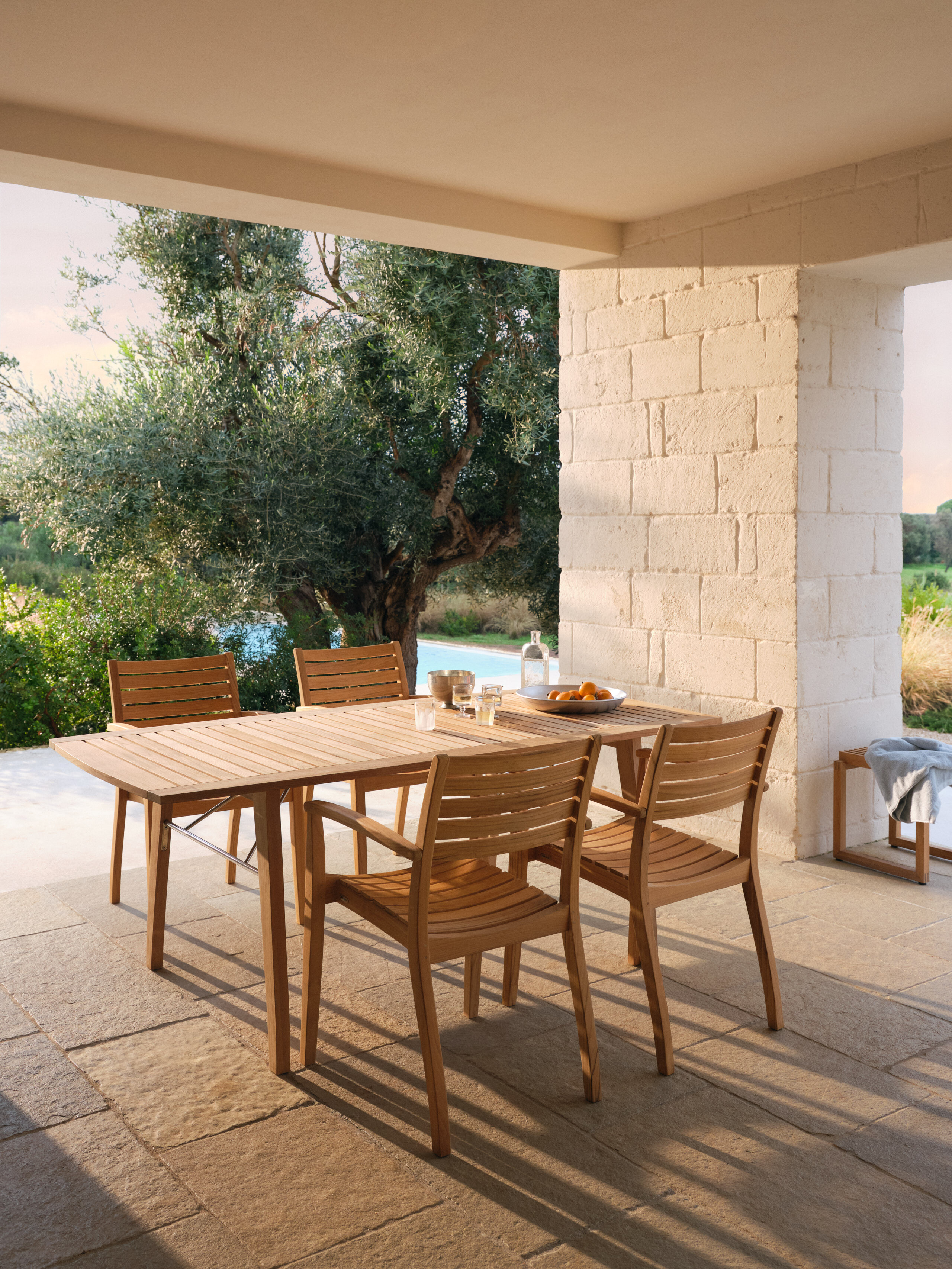 fh-ballare-armchair-table-196-cutter-stool-teak-1