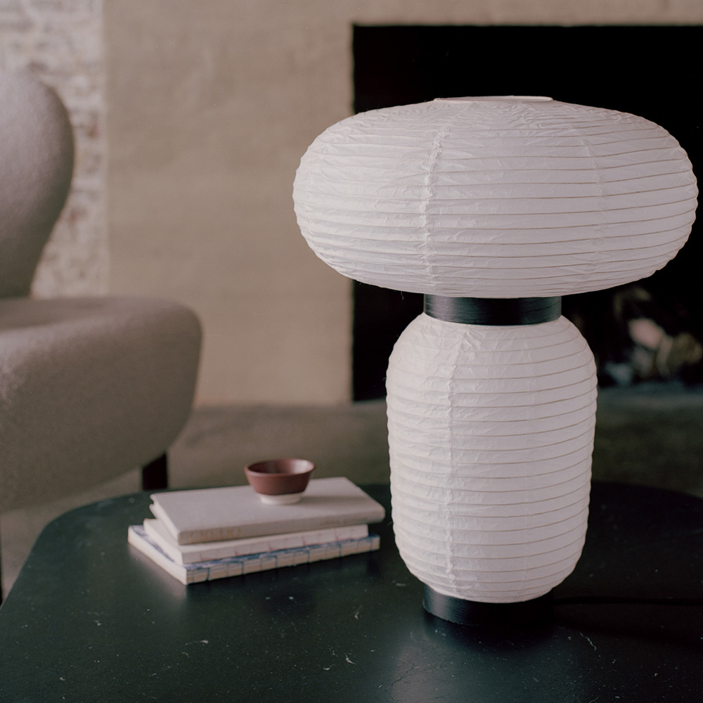 Formakami Table