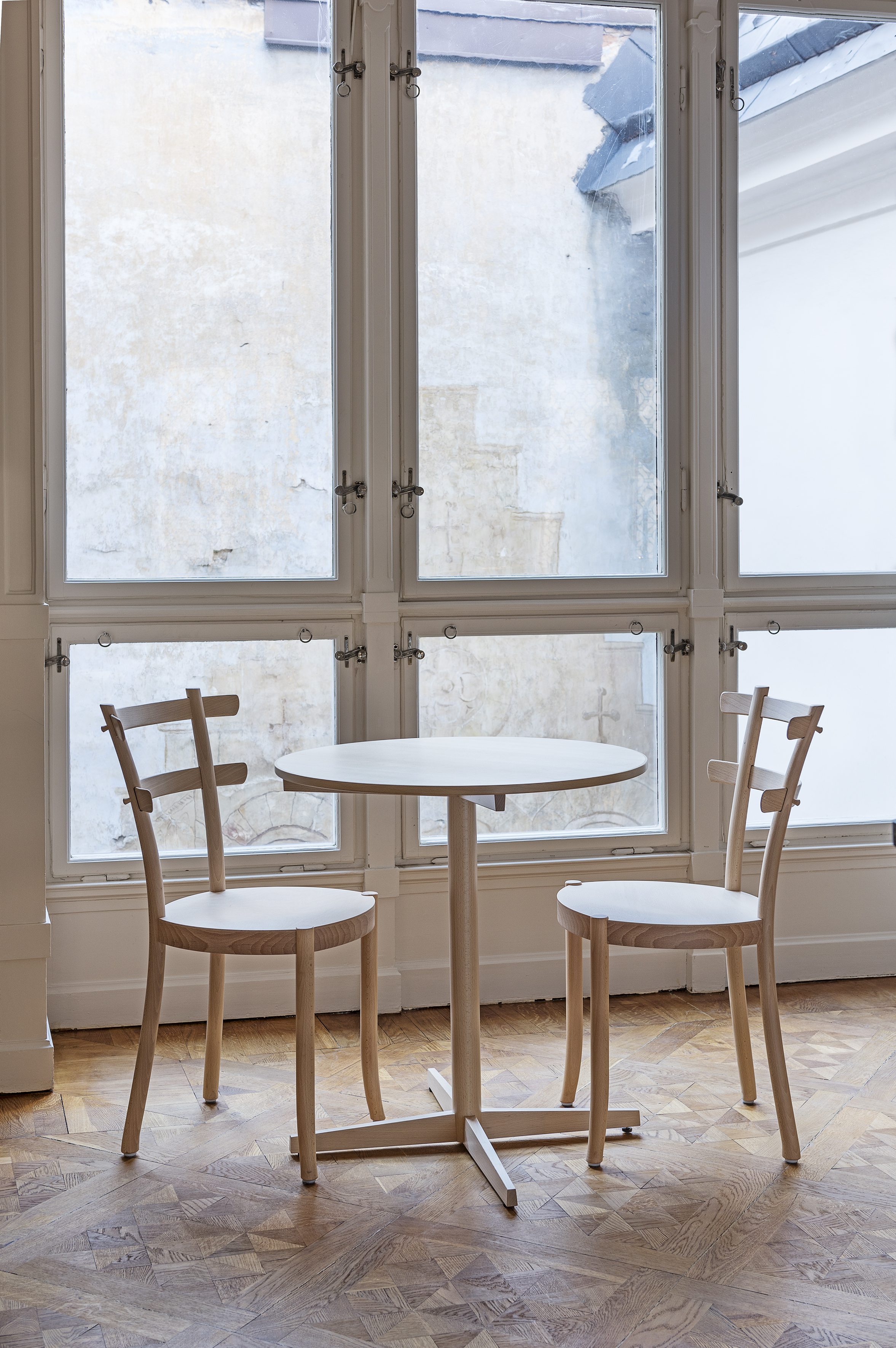 garsnas-tak-pillar-table-wood-chair-01