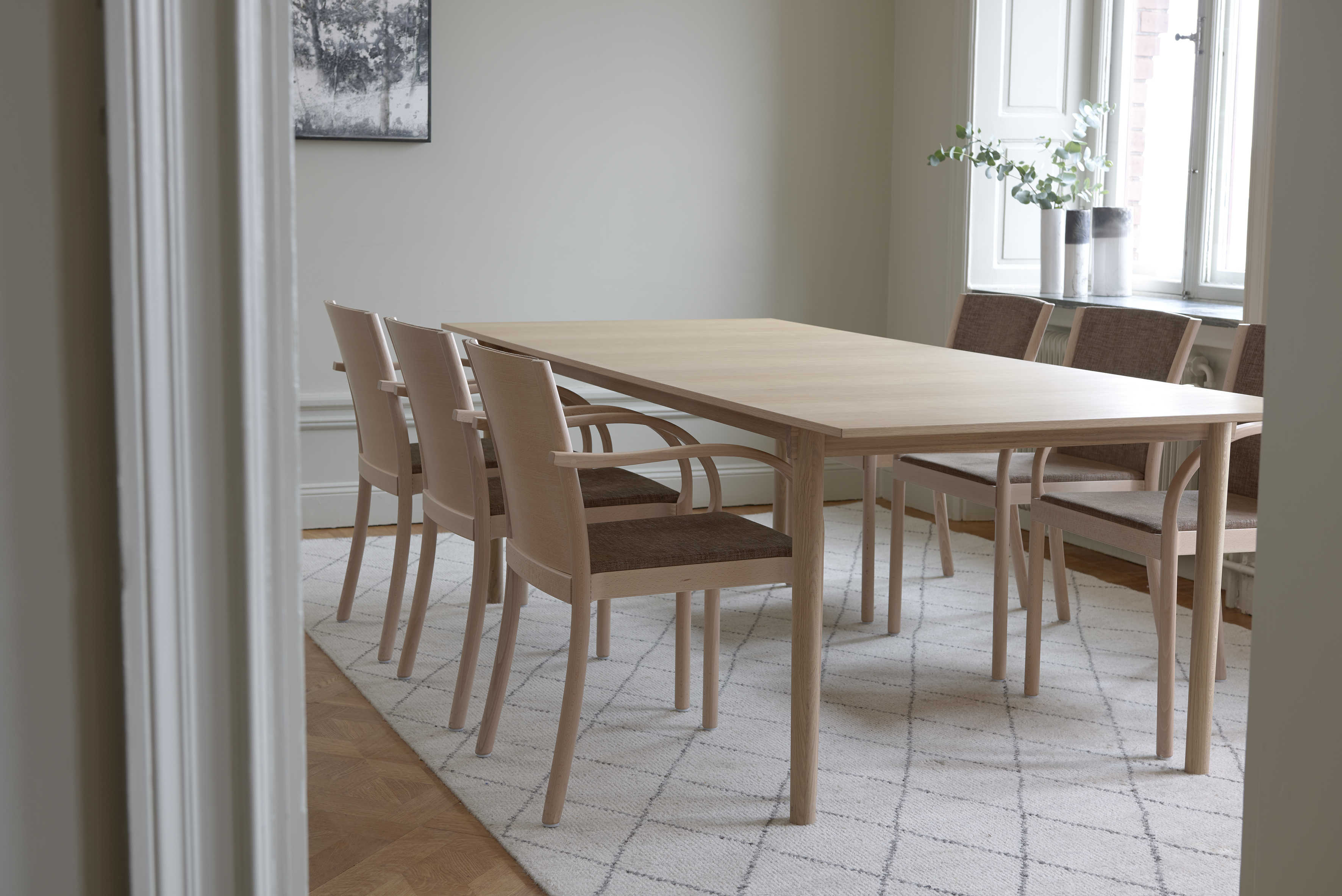 garsnas-tak-table-sonata-armchair-04