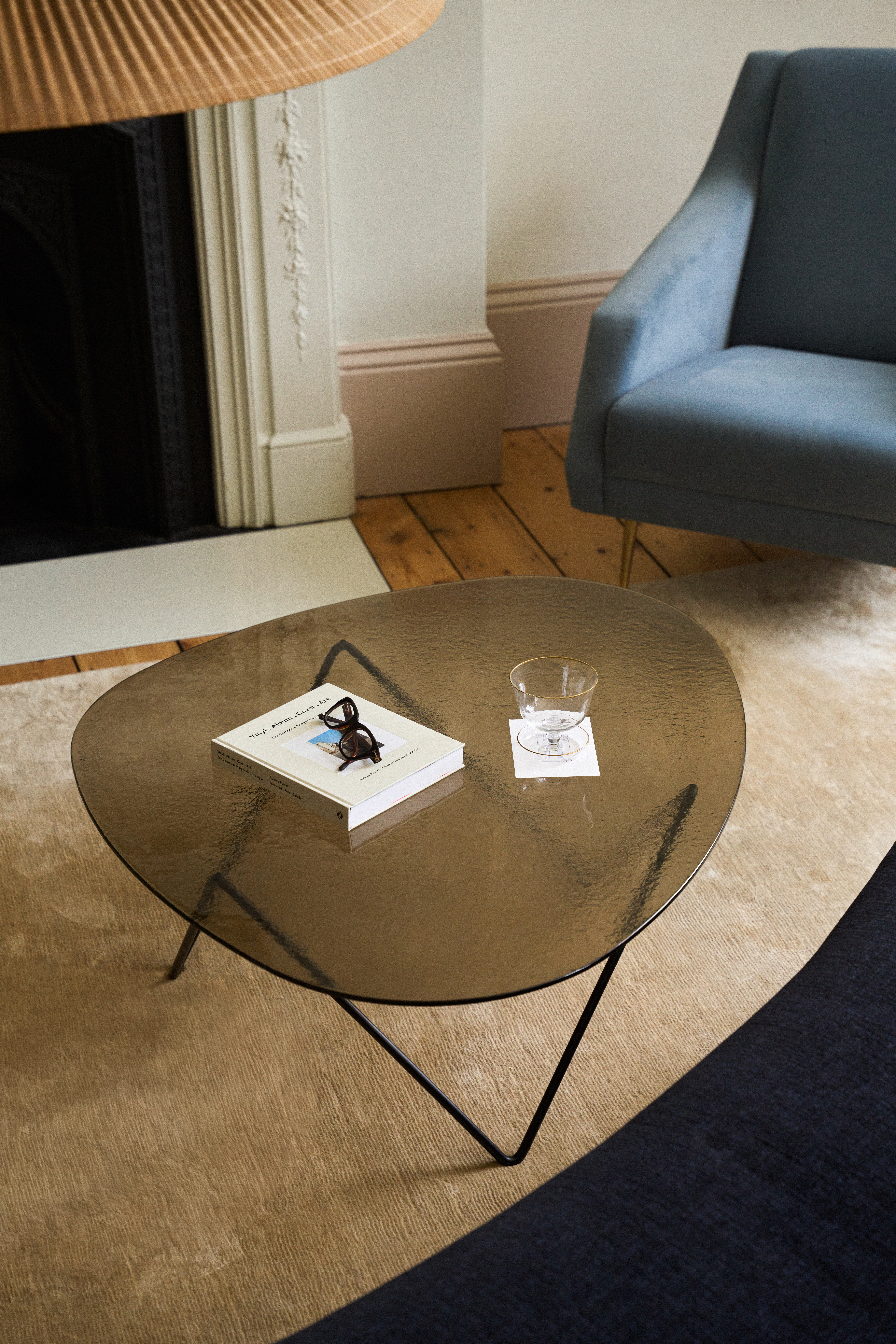 gubi-london-house-pedrera-in-structured-glass-04