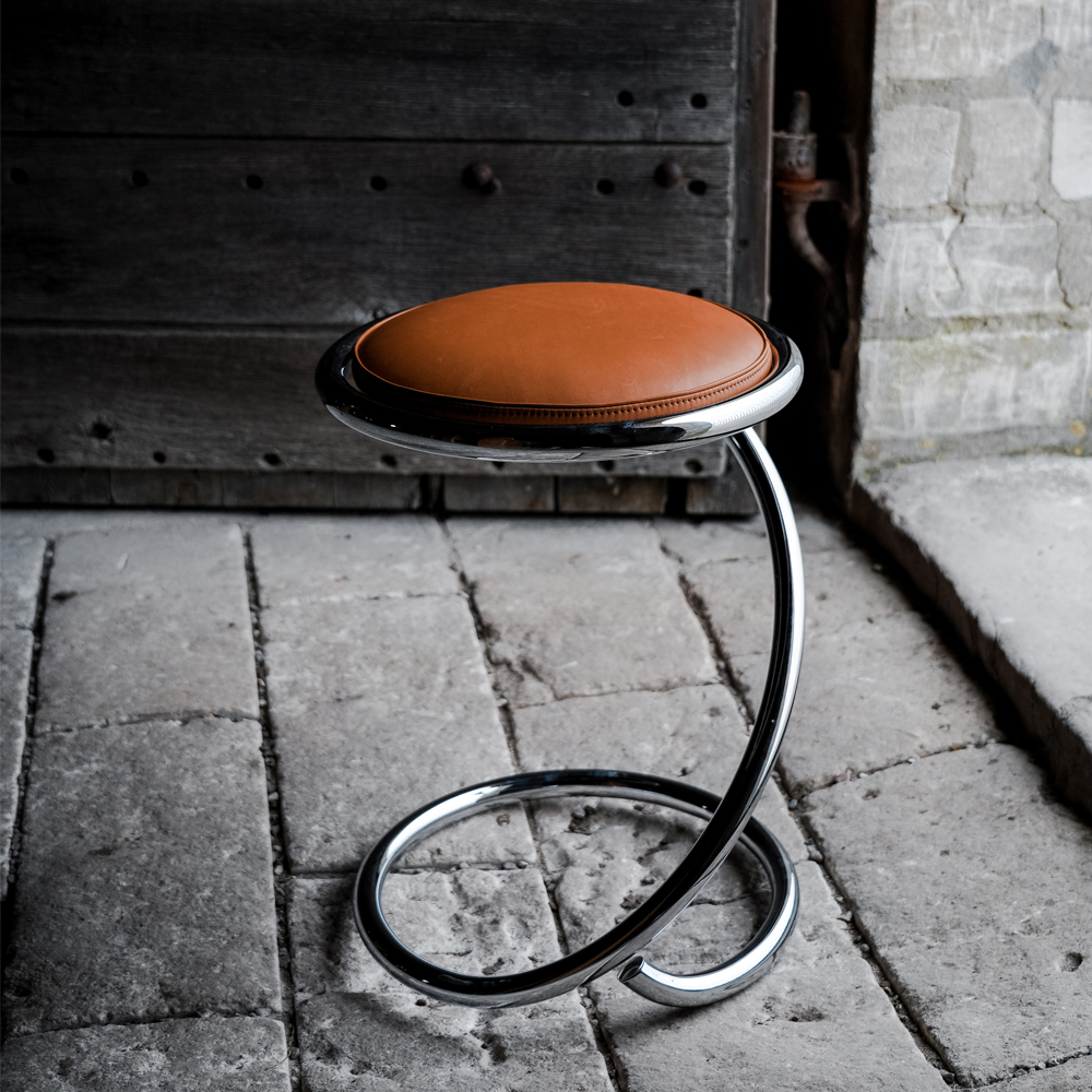 PH Snake Stool