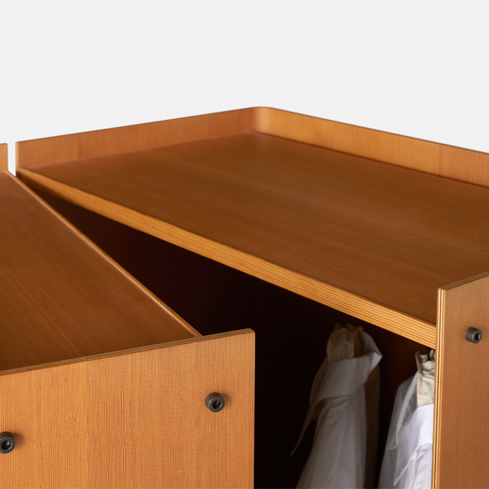 Roller Cabinet