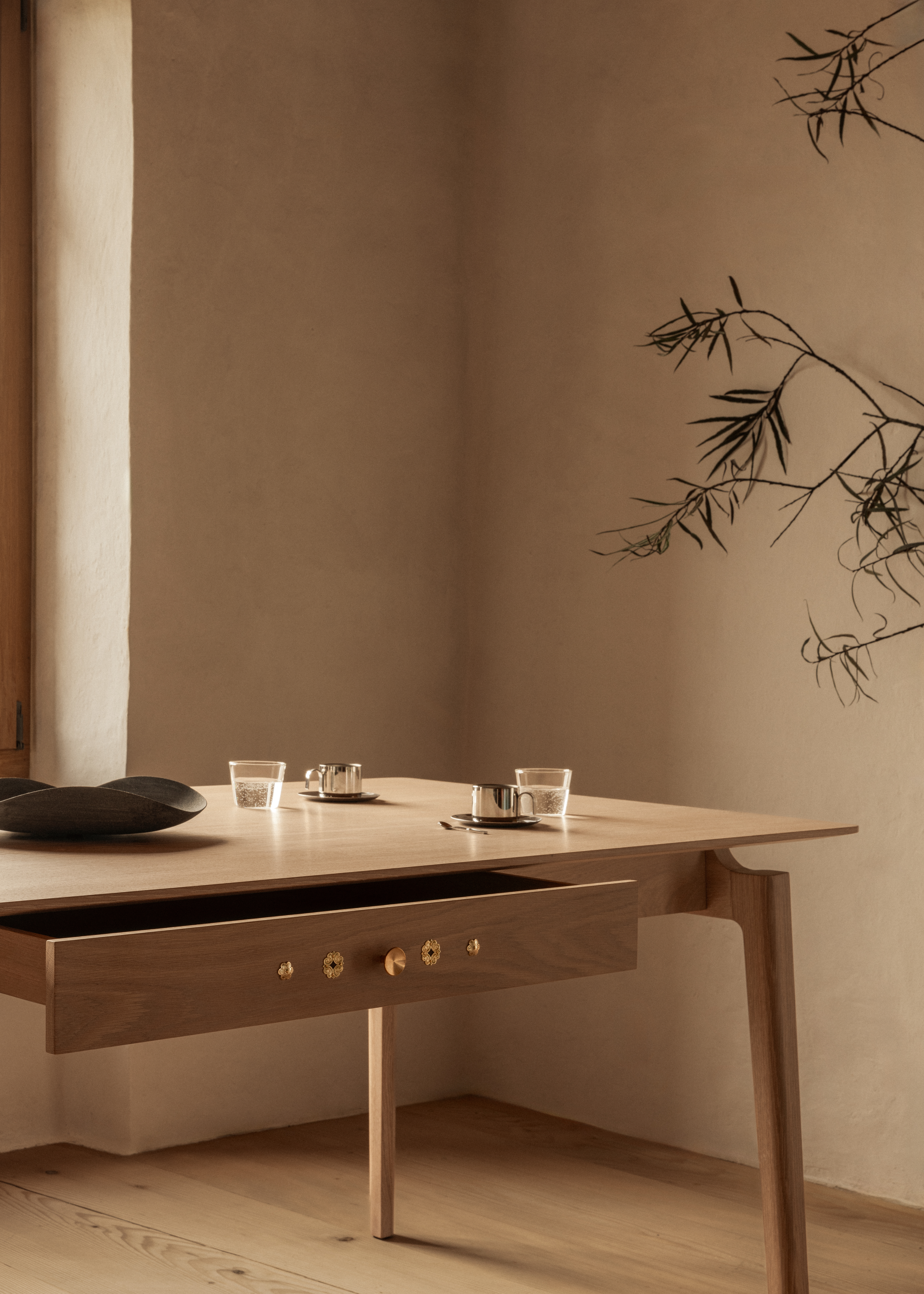 seitz-traditional-home-appenzeller-dining-table