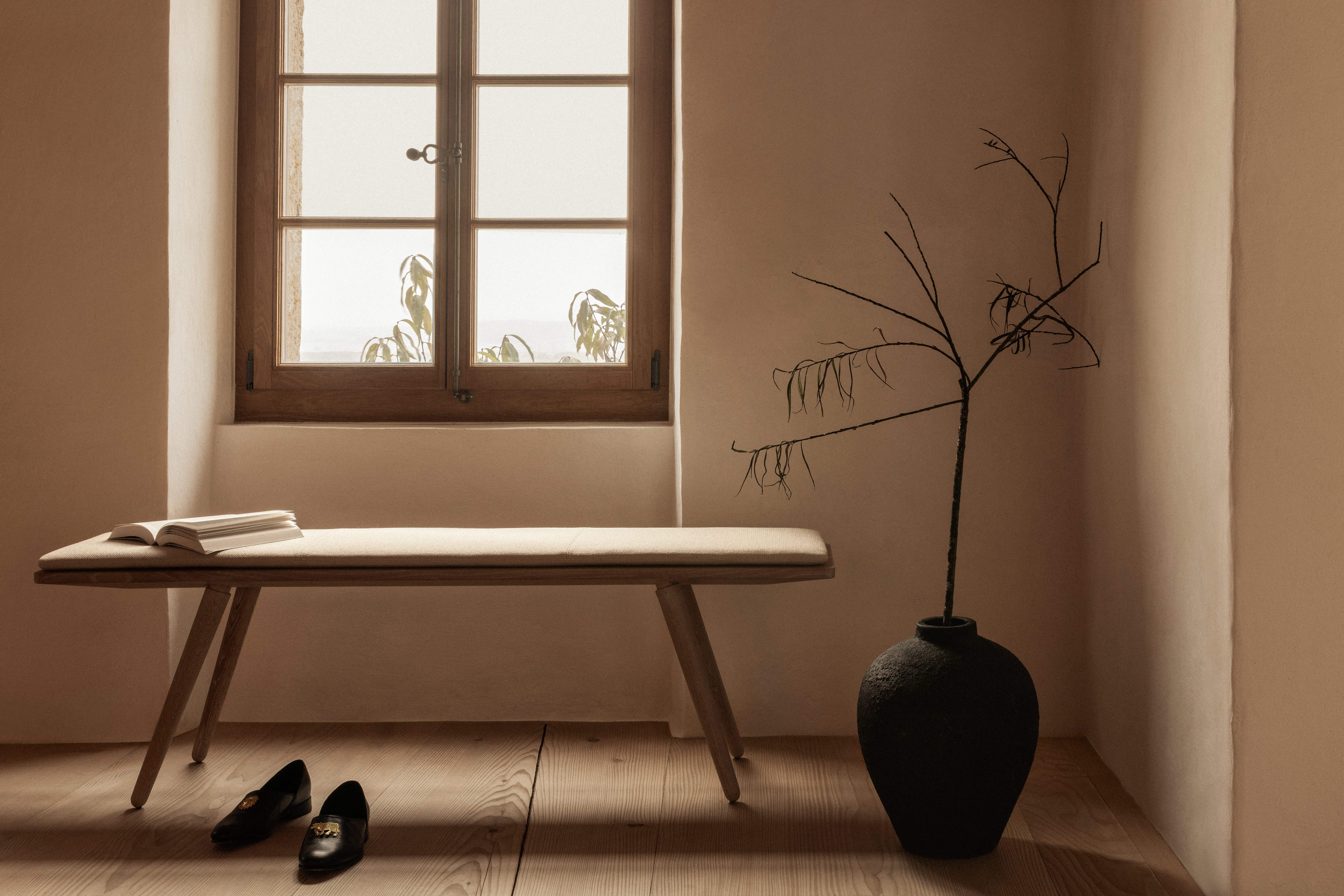 seitz-traditional-home-chalet-bench-with-cushion