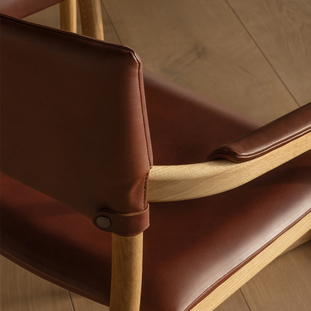 Vyn Easy Chair