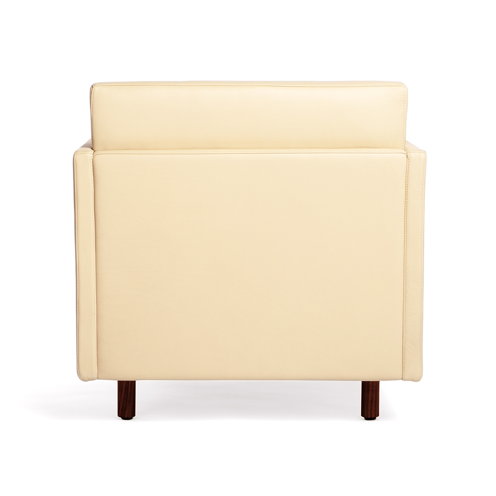 CB-561 Salon Club