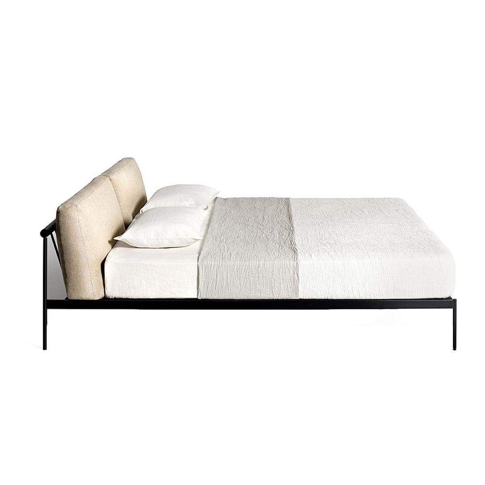 Etiquette Bed