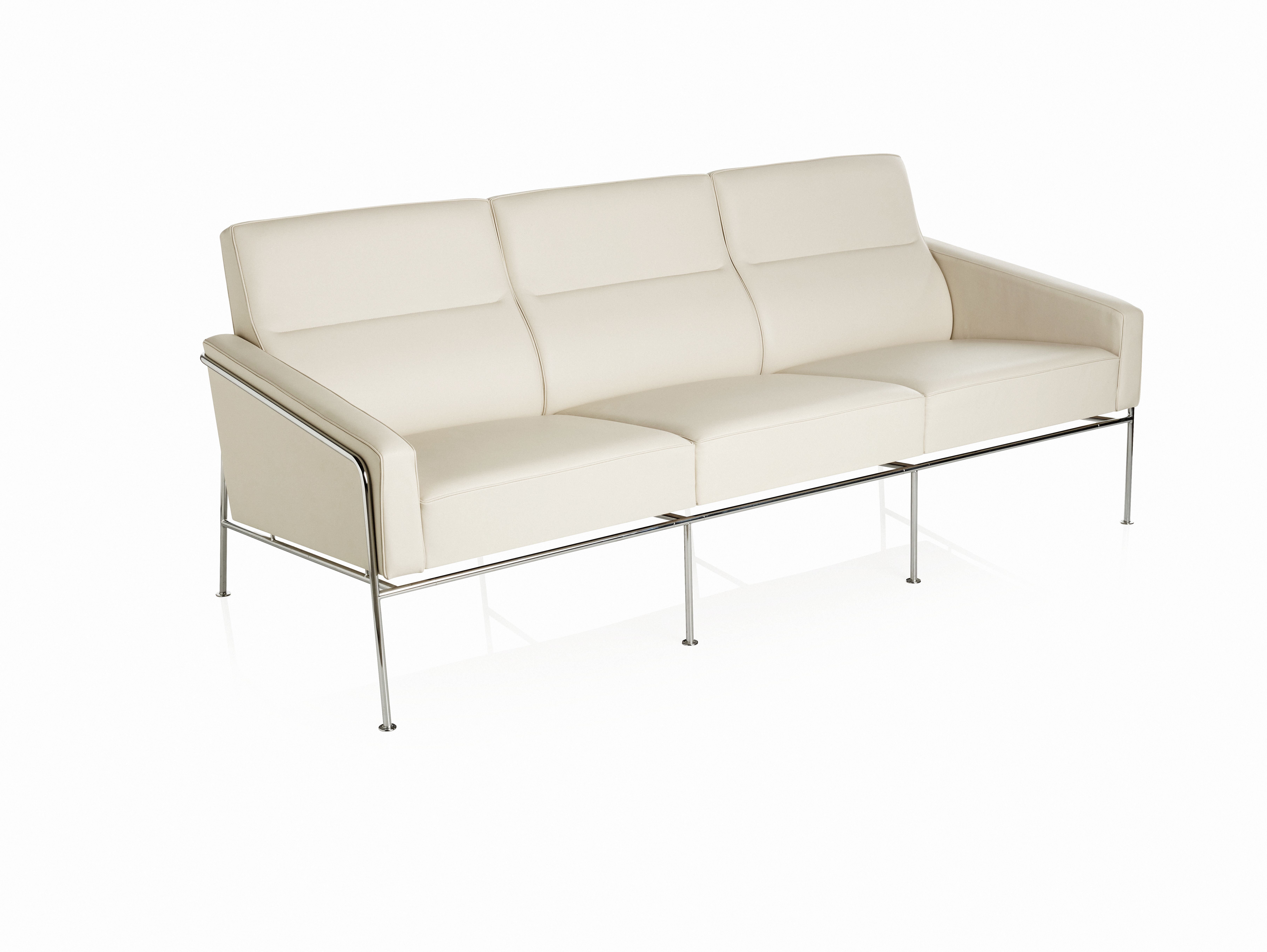 Series 3300 Sofa | Arne Jacobsen | Fritz Hansen | SUITE NY