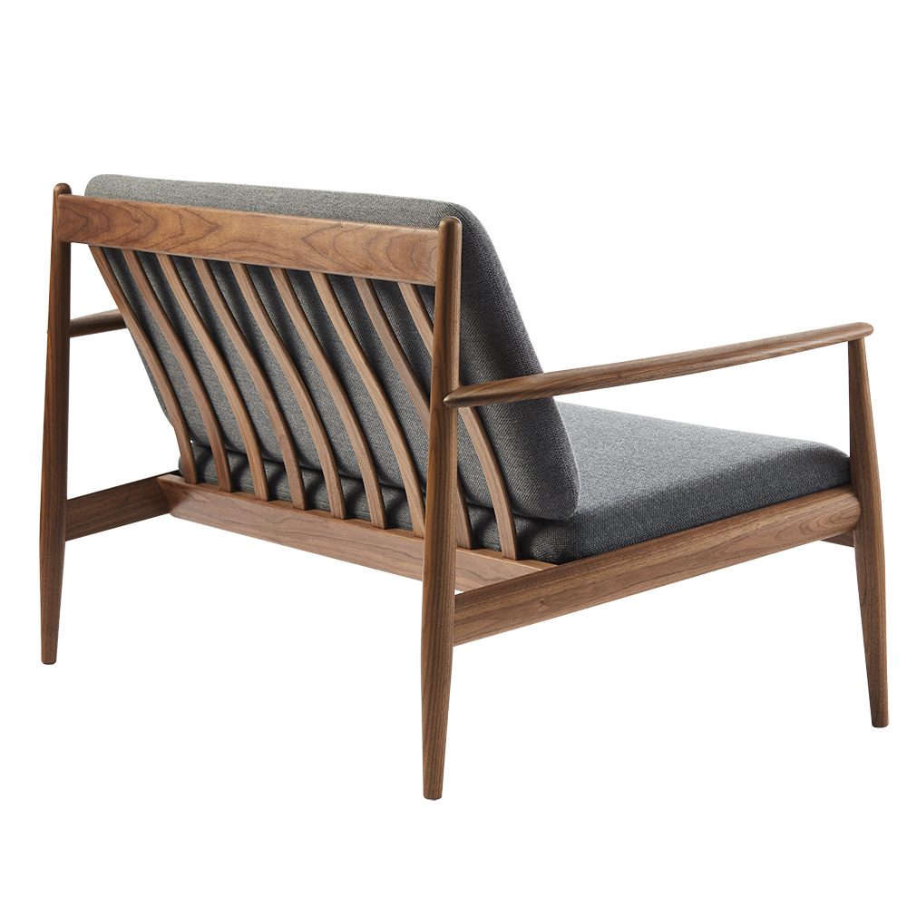 GJ 118 Sofa