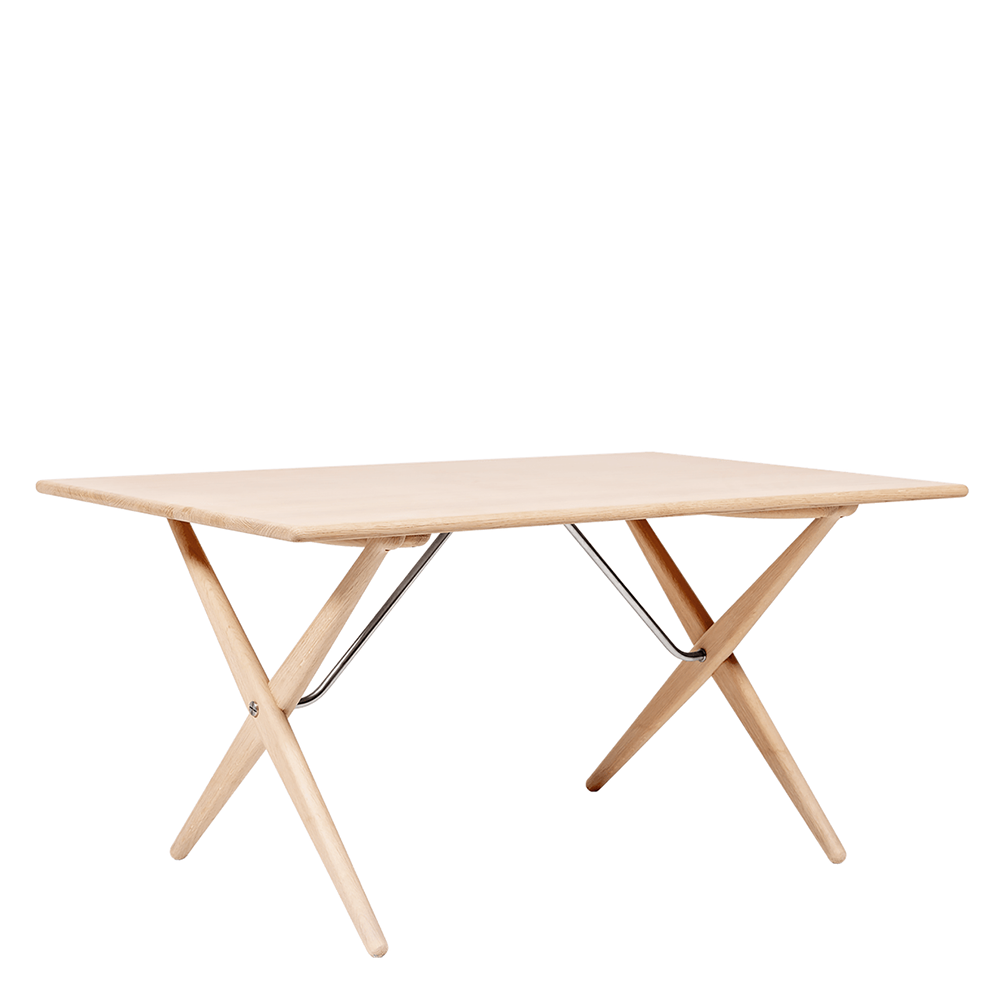pp-mobler-wegner-pp84-cross-legged-sofa-table-oak-soap-2