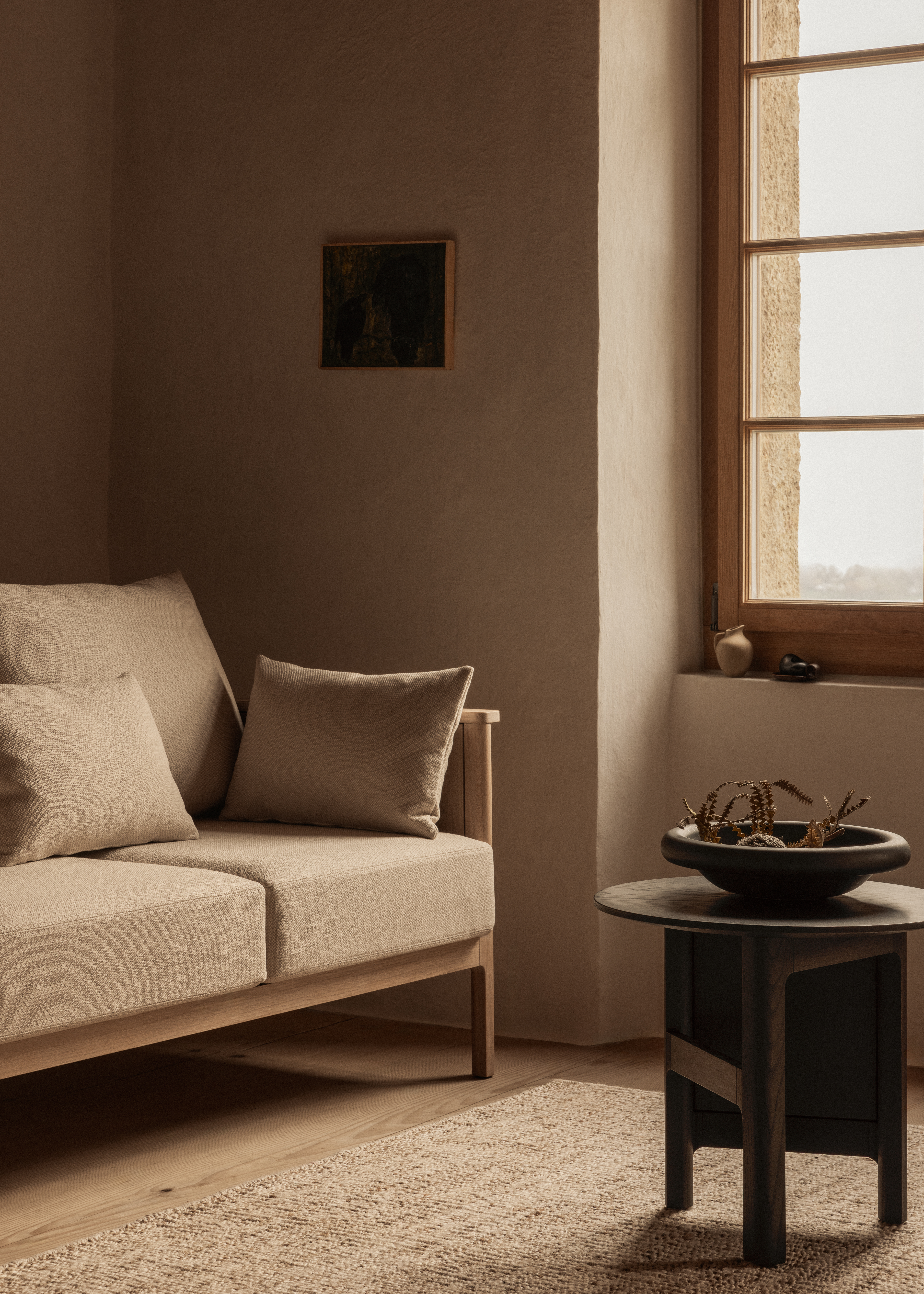 seitz-traditional-home-helm-2-seater-sofa-and-limmat-side-table