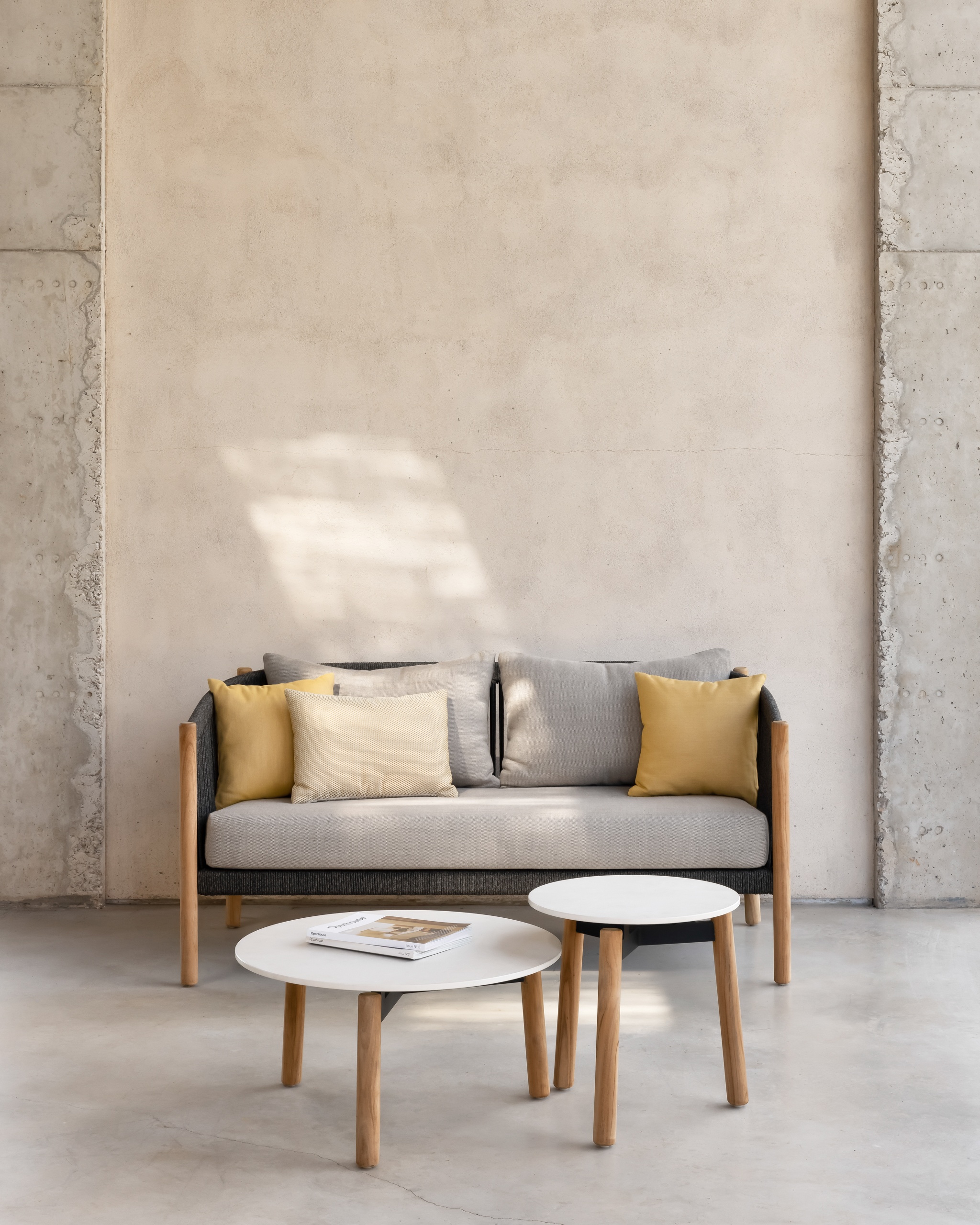 VincentSheppard_LentoLoungeSofa_SideCoffeeTables_A2_300DPI
